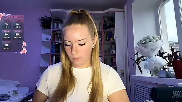 Snapshot of Lisi_Kiss_ chatting on June 30, 5:24 pm Lisi Kiss online show from June 30, 5:24 pm