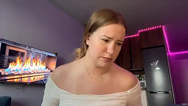 Snapshot of Lisi_Kiss_ chatting on June 4, 6:12 pm Lisi Kiss online show from June 4, 6:12 pm