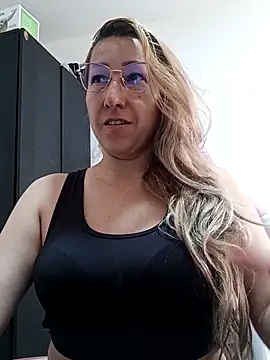 beautyfullchrys online show from May 31, 2:23 pm