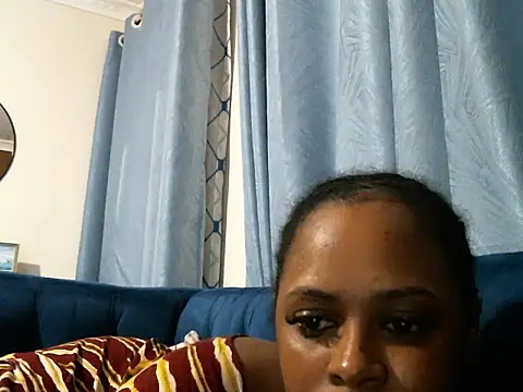 pretty zii online show from May 15, 5:55 pm