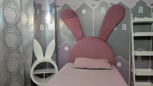 lizzy sweet4u online show from June 12, 3:48 am
