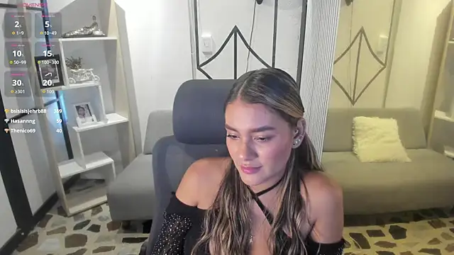 SophieWatson  online show from June 26, 4:46 pm