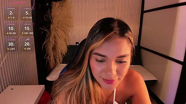 SophieWatson  online show from June 19, 1:50 pm