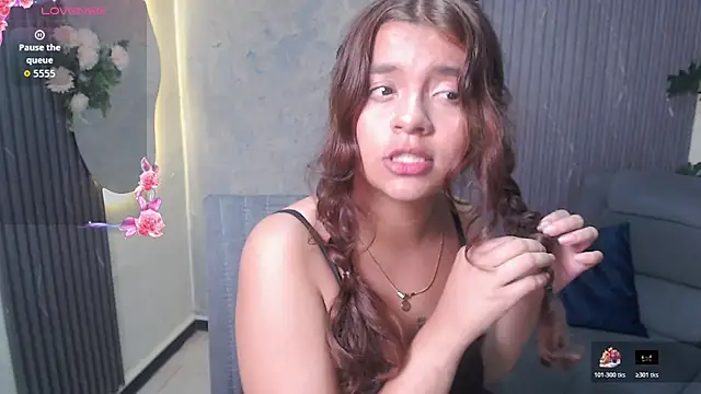 Snapshot of sweety_smile_ chatting on July 3, 8:37 pm sweety smile online show from July 3, 8:37 pm