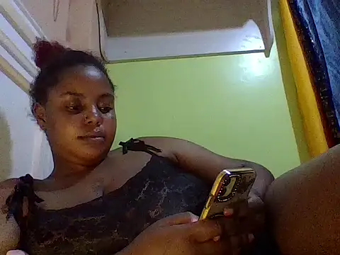sexychubby22 online show from May 19, 1:56 am