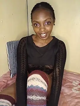 Petite Ciri online show from May 16, 10:53 pm