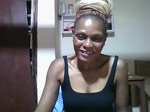 Snapshot of Ebonyqueen4 chatting on June 9, 7:53 am Ebonyqueen4 online show from June 9, 7:53 am