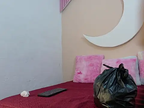 SamanthaLaurent online show from June 19, 7:20 pm
