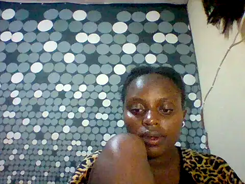 Snapshot of liligal chatting on June 25, 8:58 pm liligal online show from June 25, 8:58 pm