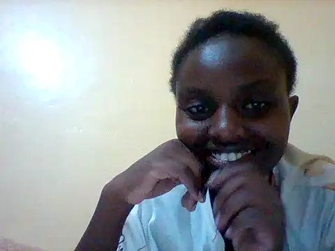 Snapshot of liligal chatting on May 28, 7:20 pm liligal online show from May 28, 7:20 pm