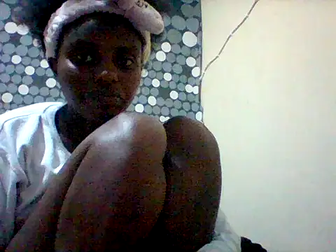 Snapshot of liligal chatting on June 4, 8:46 pm liligal online show from June 4, 8:46 pm
