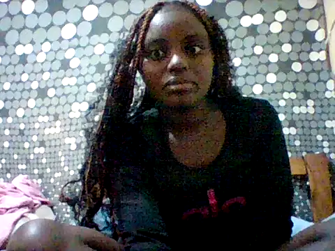 Snapshot of liligal chatting on June 10, 4:35 am liligal online show from June 10, 4:35 am