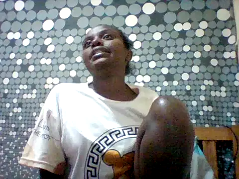 Snapshot of liligal chatting on June 24, 7:55 pm liligal online show from June 24, 7:55 pm