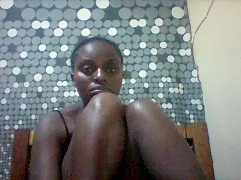 Snapshot of liligal chatting on June 28, 7:42 pm liligal online show from June 28, 7:42 pm