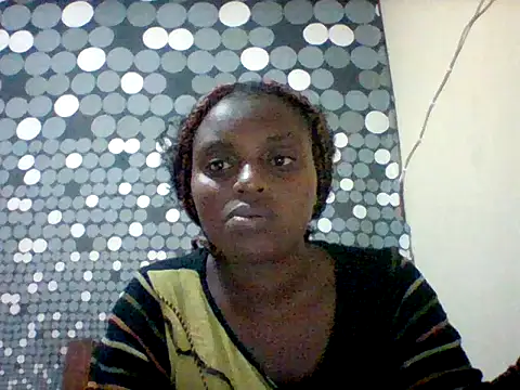 Snapshot of liligal chatting on June 15, 7:35 pm liligal online show from June 15, 7:35 pm