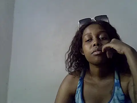 Bianca0011 online show from May 23, 4:28 pm