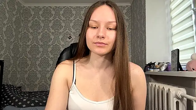 Snapshot of ShaylaChong chatting on June 6, 4:07 am ShaylaChong online show from June 6, 4:07 am