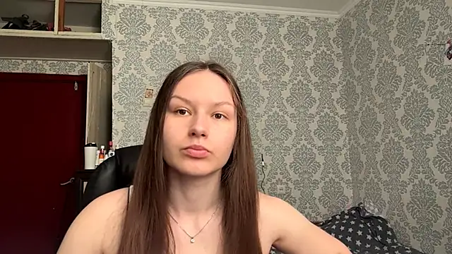 Snapshot of ShaylaChong chatting on May 17, 7:08 am ShaylaChong online show from May 17, 7:08 am