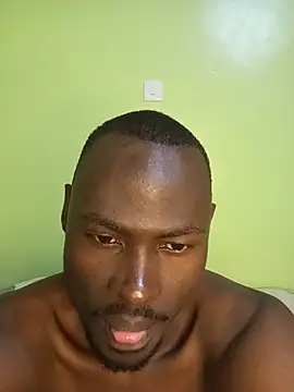 Snapshot of bdick2ke chatting on May 25, 3:55 pm bdick2ke online show from May 25, 3:55 pm