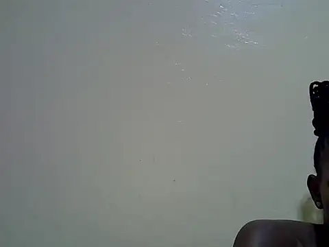 petite bunnie online show from May 27, 3:52 pm
