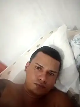 latinosexi11 online show from May 20, 4:20 am