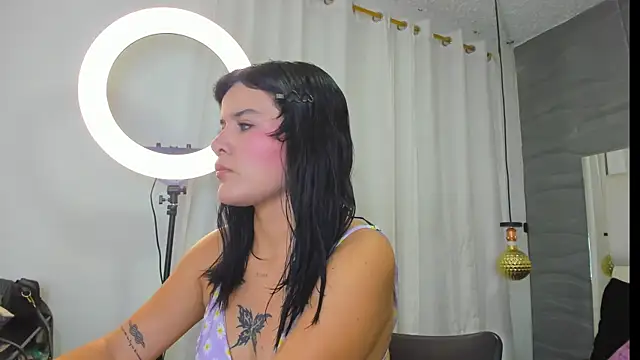 Snapshot of Lia__Kalifa chatting on May 19, 10:28 pm Lia Kalifa online show from May 19, 10:28 pm