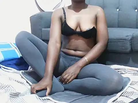 Snapshot of Sweet_Rosy chatting on June 8, 11:38 pm Sweet Rosy online show from June 8, 11:38 pm