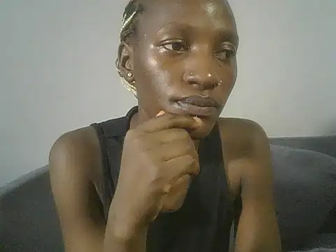 SleekCandy petites online show from June 3, 1:23 pm