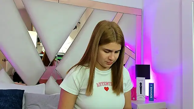 AliceCruzz online show from June 8, 12:27 pm