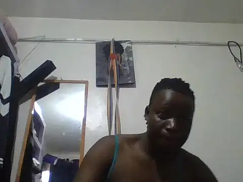 Snapshot of yourdreamgirlT chatting on June 15, 4:56 am yourdreamgirlT online show from June 15, 4:56 am