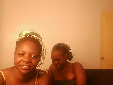 sexybaddies20 online show from May 22, 1:36 am