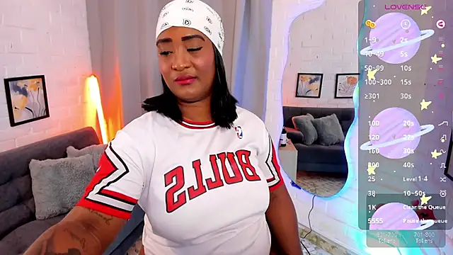 alison daniels  online show from September 23, 5:36 am