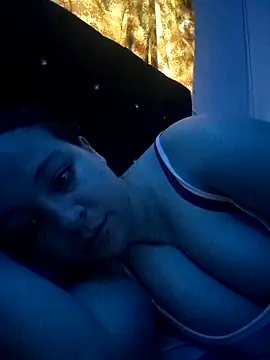 dulcewide online show from May 21, 1:52 pm