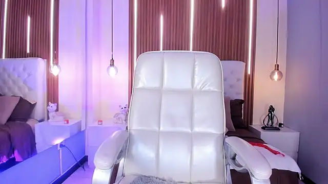 Snapshot of BiancaFerrerr1 chatting on June 24, 12:37 pm BiancaFerrerr1 online show from June 24, 12:37 pm