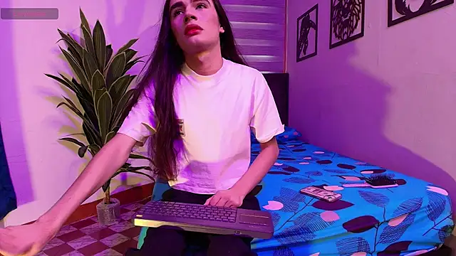 AURALIS LUX online show from May 18, 12:10 pm