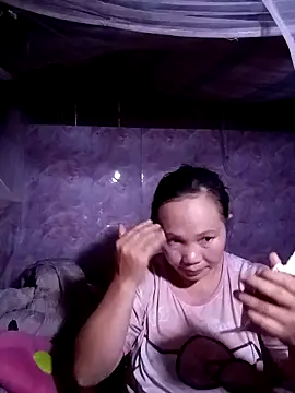 Snapshot of Susi-so chatting on June 9, 11:55 am Susi-so online show from June 9, 11:55 am