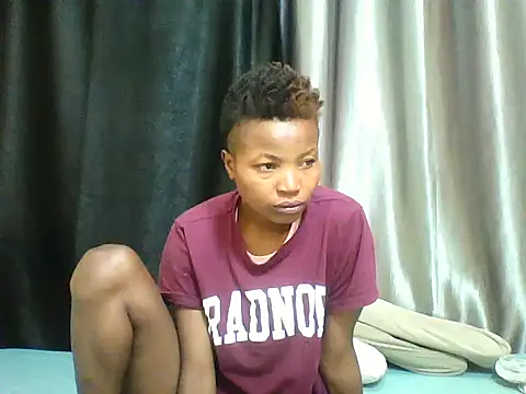 Snapshot of Bambybeauty2 chatting on July 13, 5:07 am Bambybeauty2 online show from July 13, 5:07 am