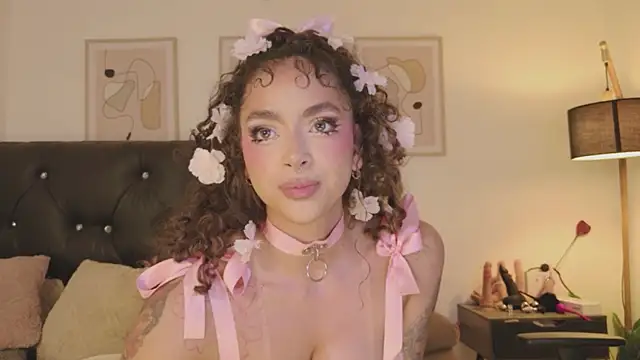 curlyanenth online show from June 2, 3:39 am