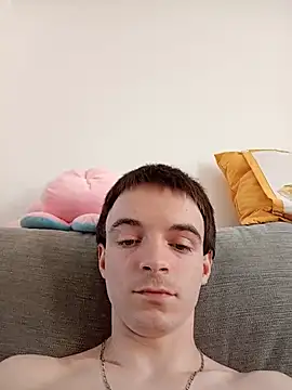 Snapshot of thomsnapchaud chatting on July 12, 7:42 am thomsnapchaud online show from July 12, 7:42 am