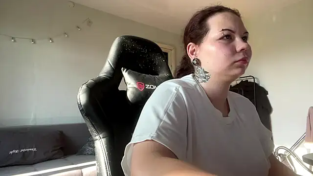 Snapshot of Redhair_girl chatting on June 15, 2:50 pm Redhair girl online show from June 15, 2:50 pm