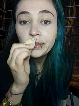 MilkyNeko  online show from May 16, 11:42 am