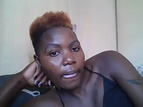 Snapshot of fatpusy002 chatting on June 15, 12:27 pm fatpusy002 online show from June 15, 12:27 pm