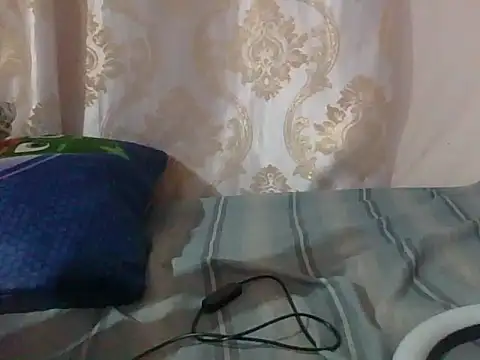 Snapshot of Queen_Zuri chatting on June 28, 5:41 pm Queen Zuri online show from June 28, 5:41 pm
