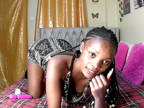 Snapshot of Naughtkittyx chatting on June 3, 10:36 pm Naughtkittyx online show from June 3, 10:36 pm