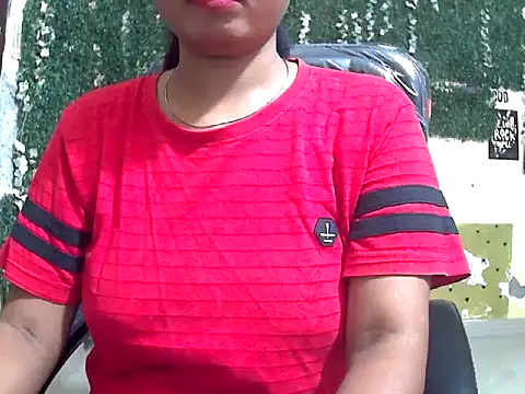 Snapshot of shallykaur chatting on May 30, 4:30 am shallykaur online show from May 30, 4:30 am