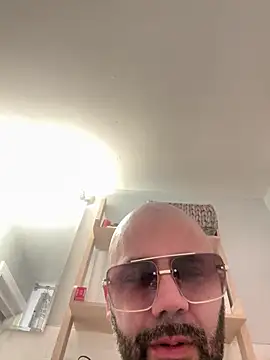 bigdick20101 online show from June 14, 6:36 am