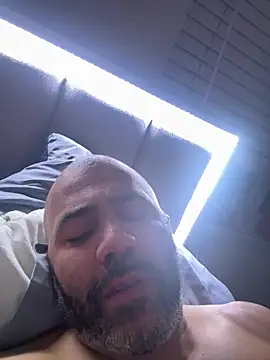 bigdick20101 online show from June 2, 2:44 am