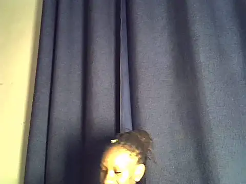 Queen slim2 online show from May 23, 7:57 pm