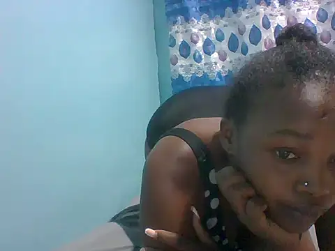 Snapshot of chocolate-pie2 chatting on May 19, 5:42 pm chocolate-pie2 online show from May 19, 5:42 pm