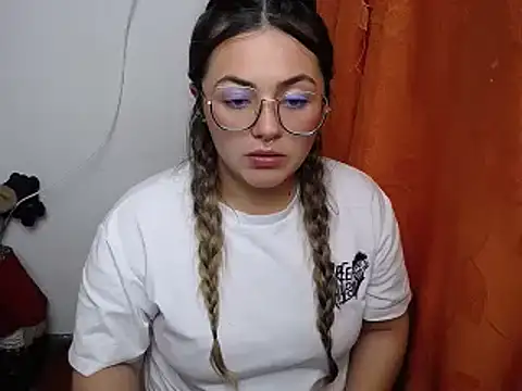 Carolinashouse online show from July 11, 3:51 am